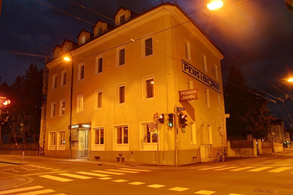 Pension Jahn Зальцбург Экстерьер фото